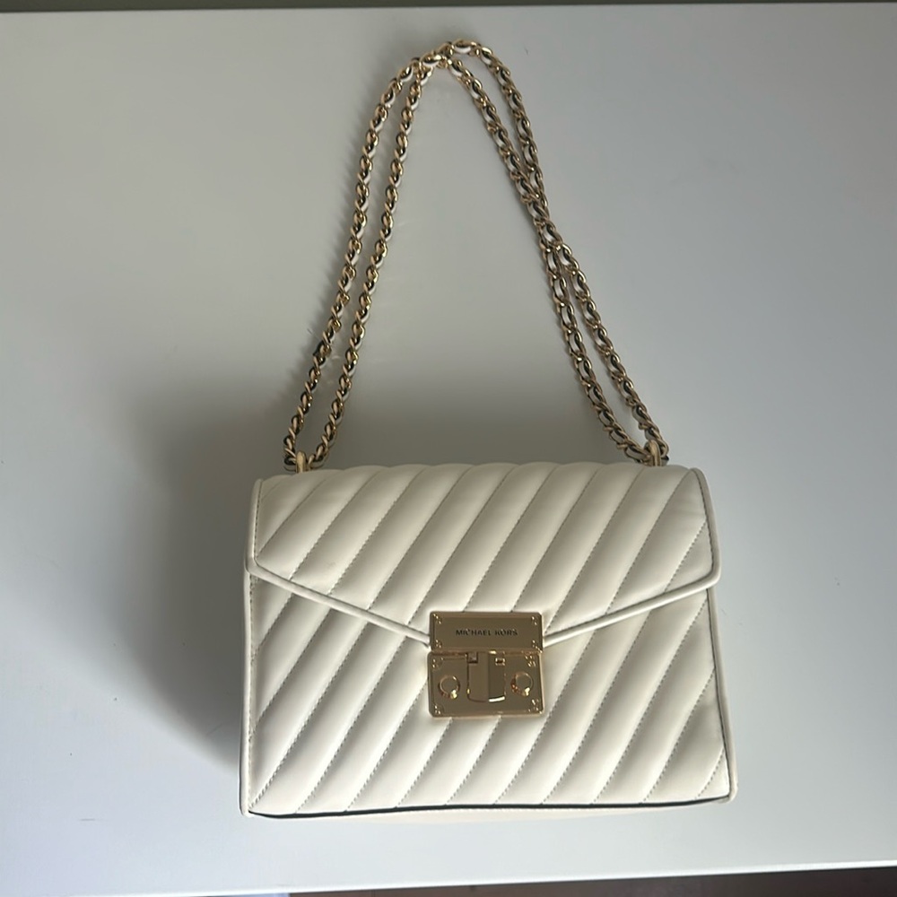 Michael Kors white shoulder bag ✨